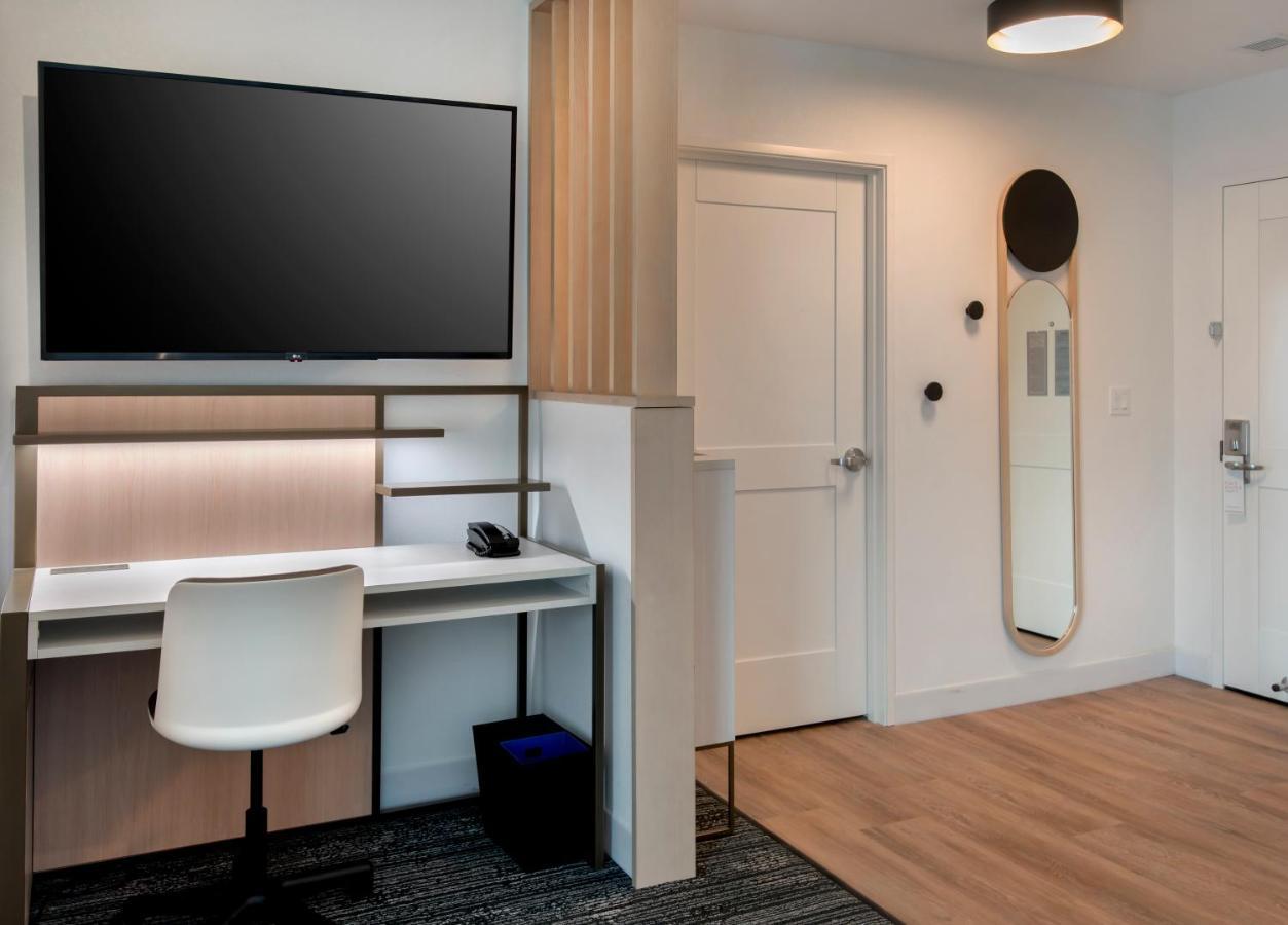 Towneplace Suites Portland Airport Me South Portland Exteriör bild