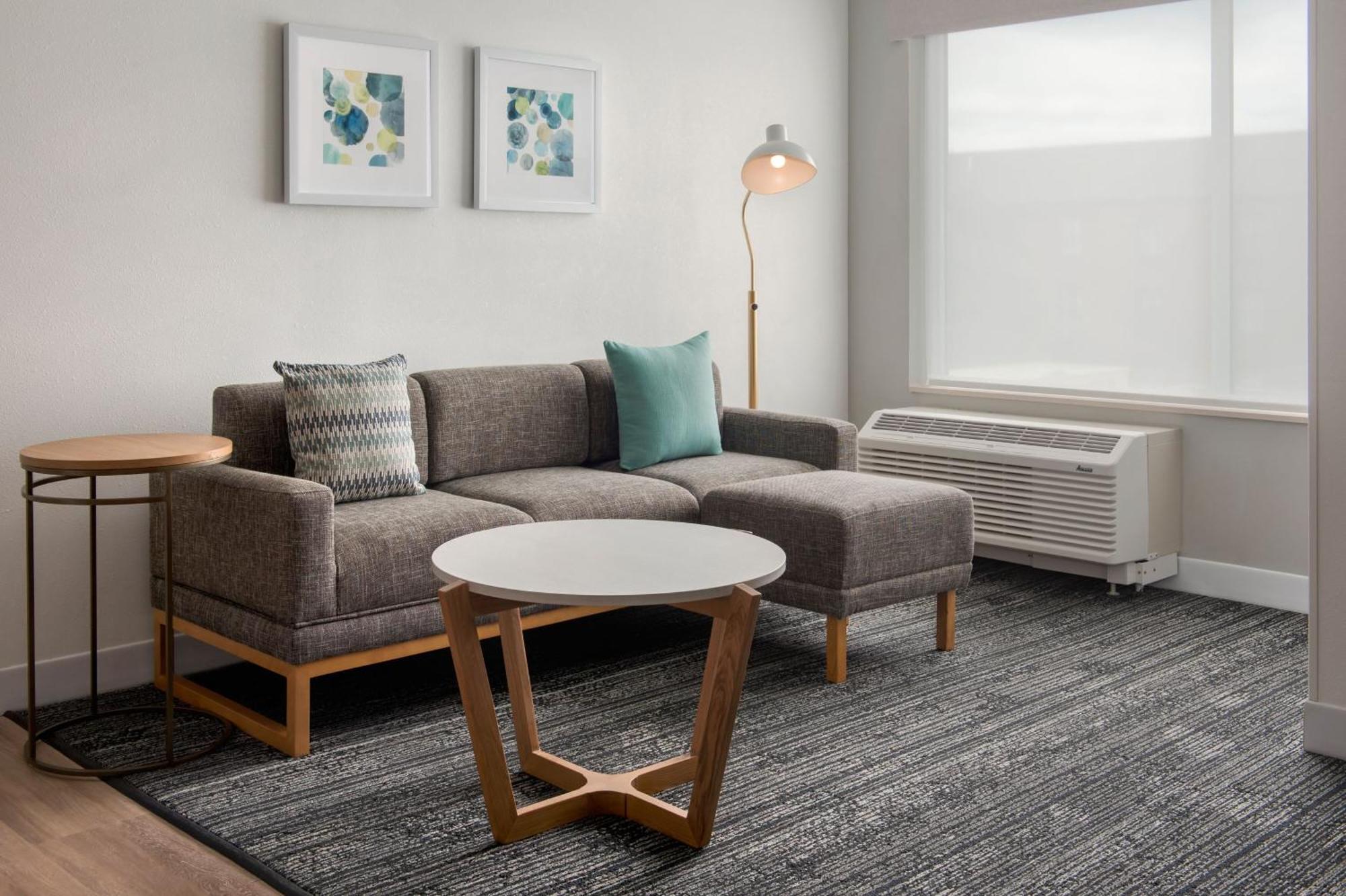 Towneplace Suites Portland Airport Me South Portland Exteriör bild