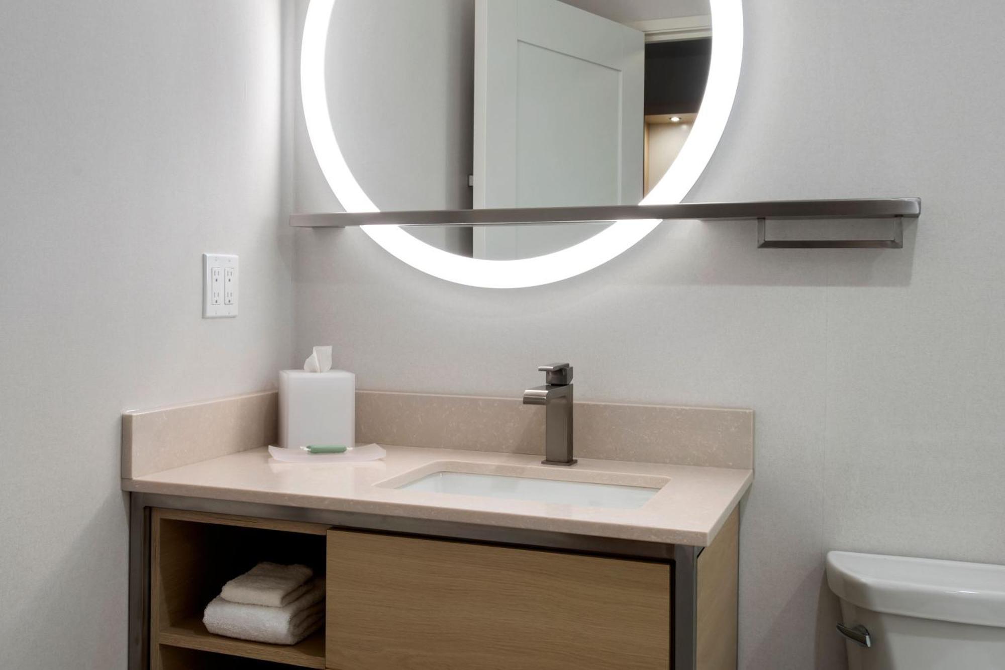 Towneplace Suites Portland Airport Me South Portland Exteriör bild