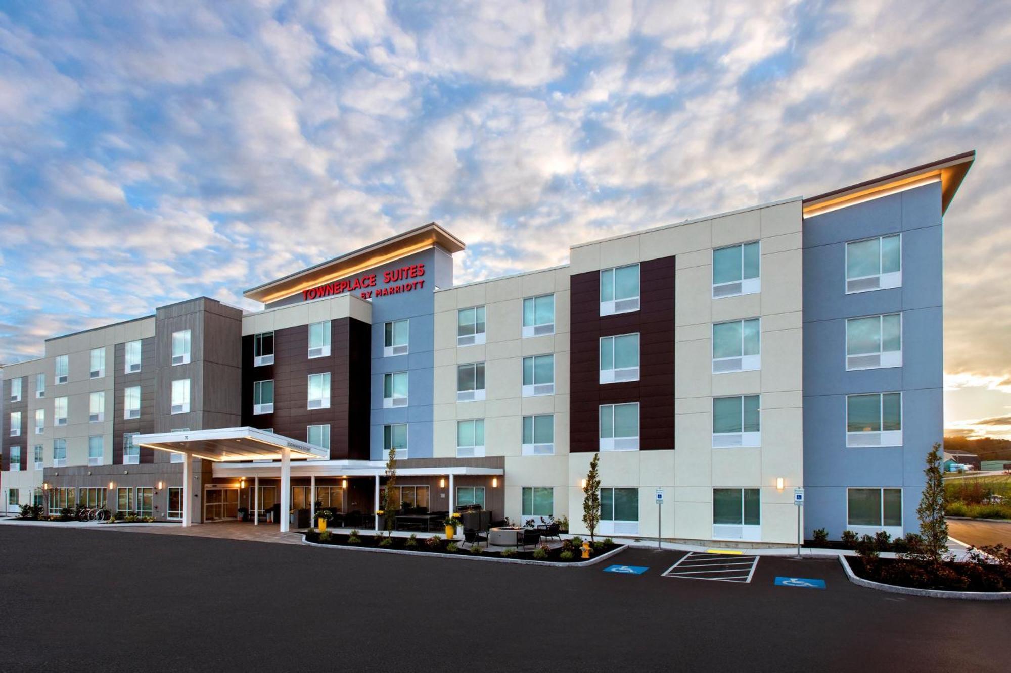 Towneplace Suites Portland Airport Me South Portland Exteriör bild
